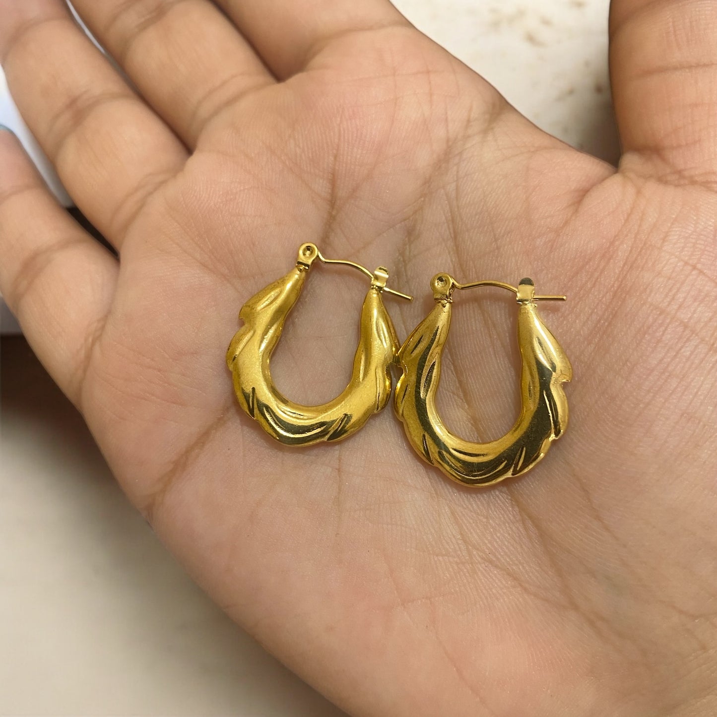 Lily - Gold Hoop Earring